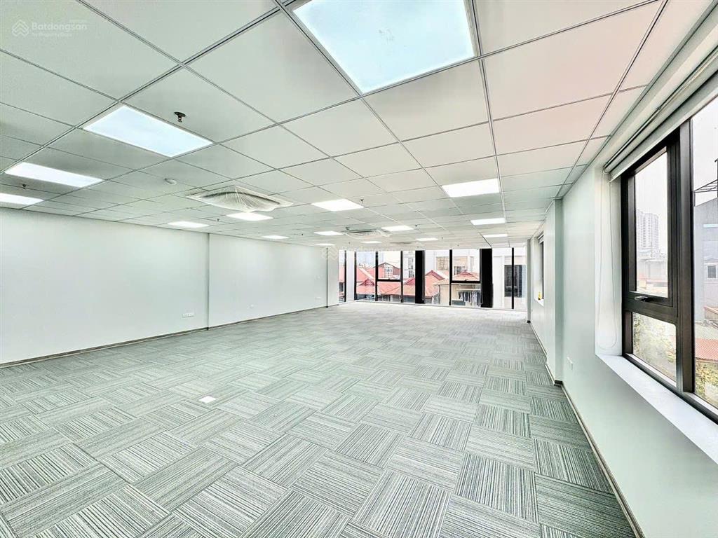 Chủ nhà cho thuê văn phòng 120m2 giá 19 triệu tại trung văn  nam từ liêm