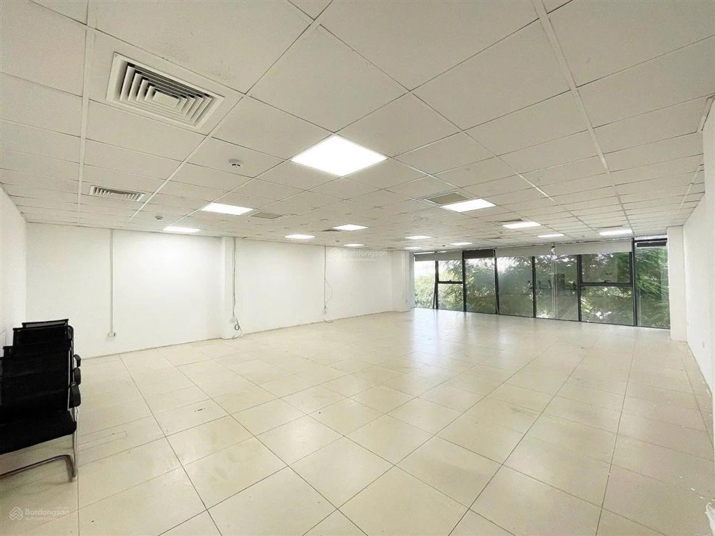 Chính chủ cho thuê văn phòng lương thế vinh 120m²  giá 19 triệu, mặt bằng đẹp