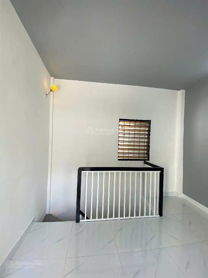 Bán nhà mới xây hẻm 3m, 1 / đường trần phú , phường 4, quận 5, nhỉnh 5x nhỏ