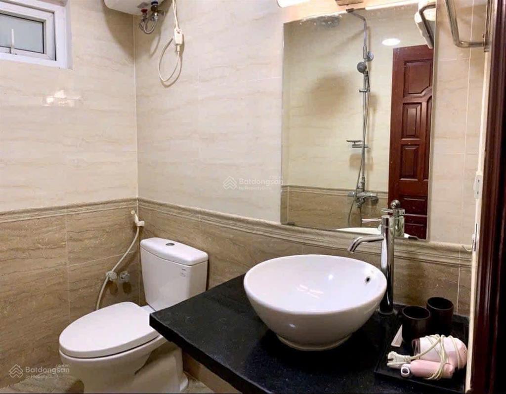 Cho thuê nguyên nhà ở ngõ ôto 46 phạm thạch 45 m2, 5 tầng27 triệu/tháng phú trần0978 314 ***