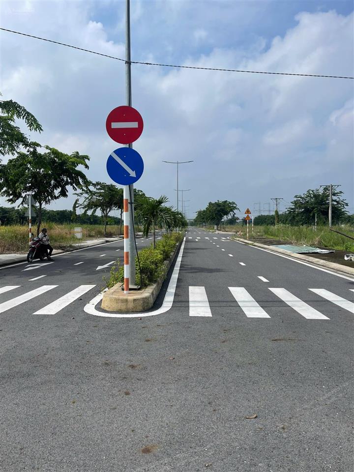 Cần bán đất tại dragon pearl, giá chỉ 1,53 tỷ, 90m2, giáp ranh bình chánh