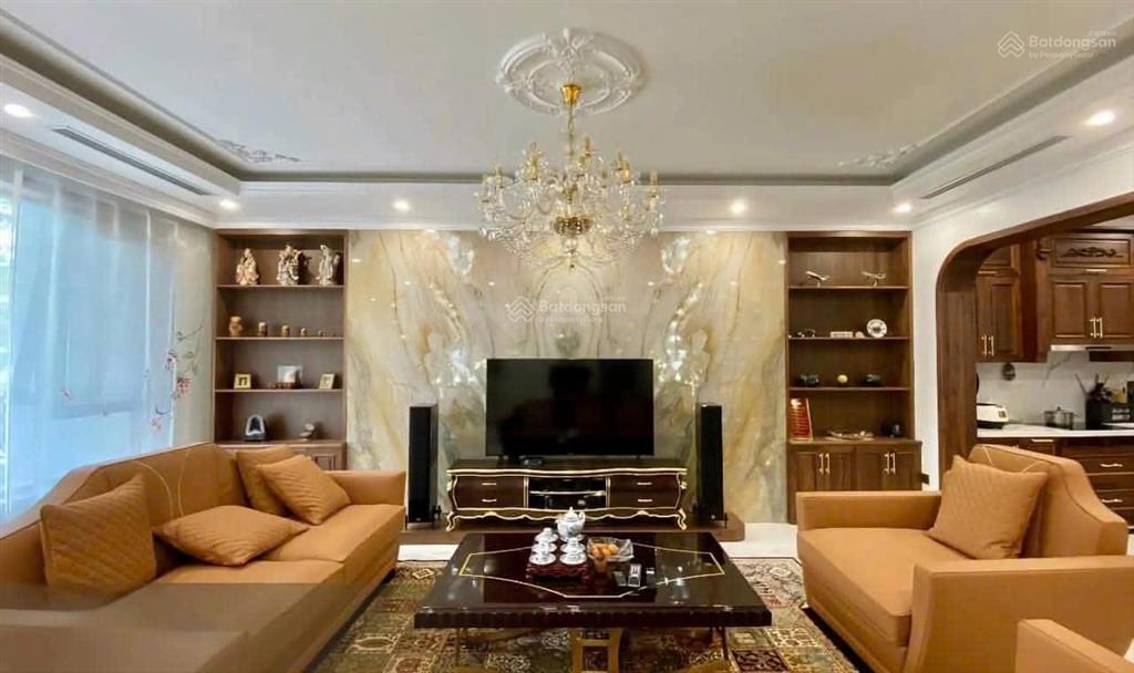 Bán biệt thự ciputra  mặt đường đôi đối diện noble  180m2 x 5t, 1 hầm  full nội thất đẹp  95 tỷ