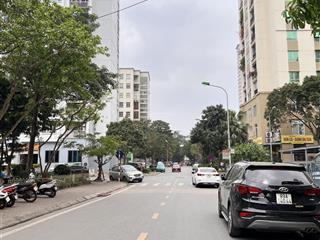 Bán biệt thự đơn lập kđt mới dịch vọng  307m2 x 4t 1 hầm  ở sướng, yên tĩnh  giá 95 tỷ có tl