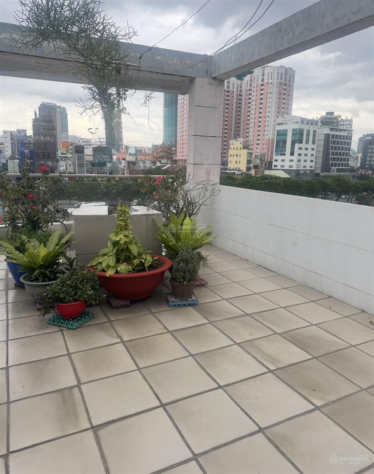 Quận 4 bến vân đồn dt gần 90m2 giá 25 tỷ. 4m x 22m, 5 tầng, dòng tiền 100 triệu