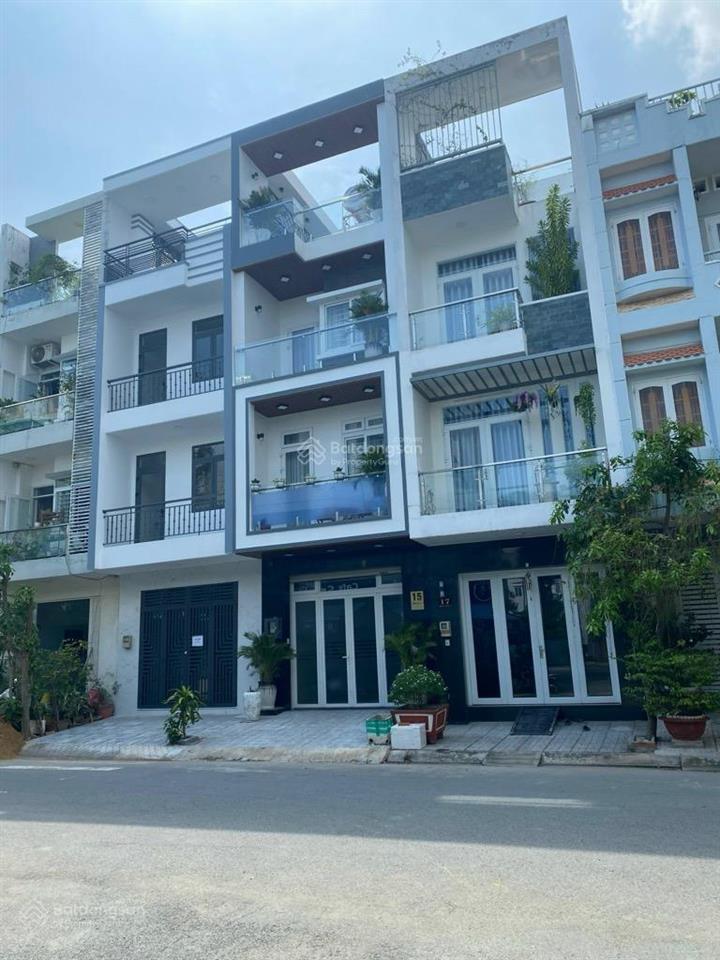 Nhà chdv quận 7. lâm văn bền, khu cư xá ngân hàng 8.8m x 18m, giá 12 tỷ. dt 148m2. gpxd 5 tầng