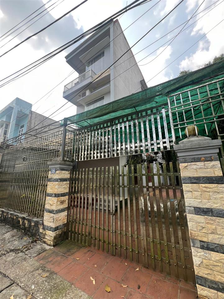 Chính chủ bán nhà đất tại tại thị trấn việt quang  bắc quang  hà giang