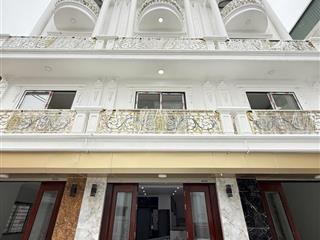 Nhà đẹp hiếm có tại sài đồng diện tích 73 m² 7 tầng thang máy oto tránh cách phố vài bước