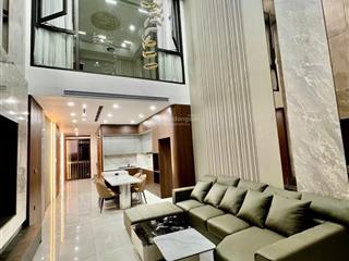 Nhà ở phúc lợi long biên 40m 5 tầng
xây chắc chắn vị trí đắc địa chỉ 6,9 tỷ