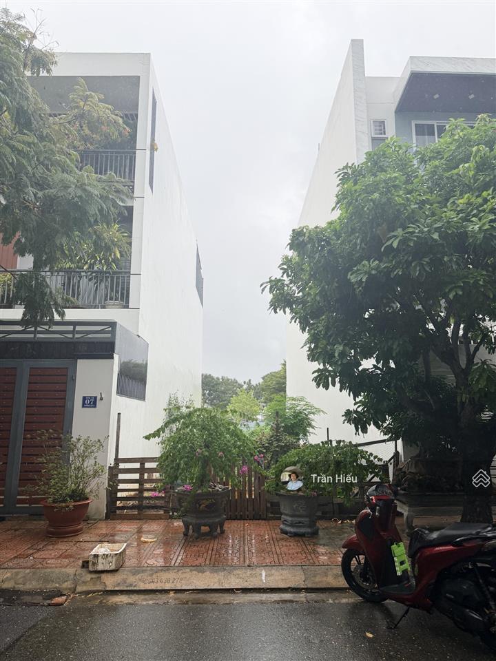 Bán lô 100m2 hướng đn vị trí đẹp đắc địa hà quang 1 còn sót lại. vị trí lock có sổ, giá cực tốt