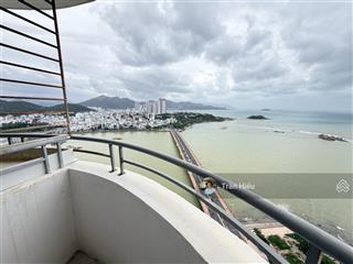 Chính chủ bán căn góc số 34 vip nhất tòa nhà view biển + view sông. căn trống không nội thất. lvcc