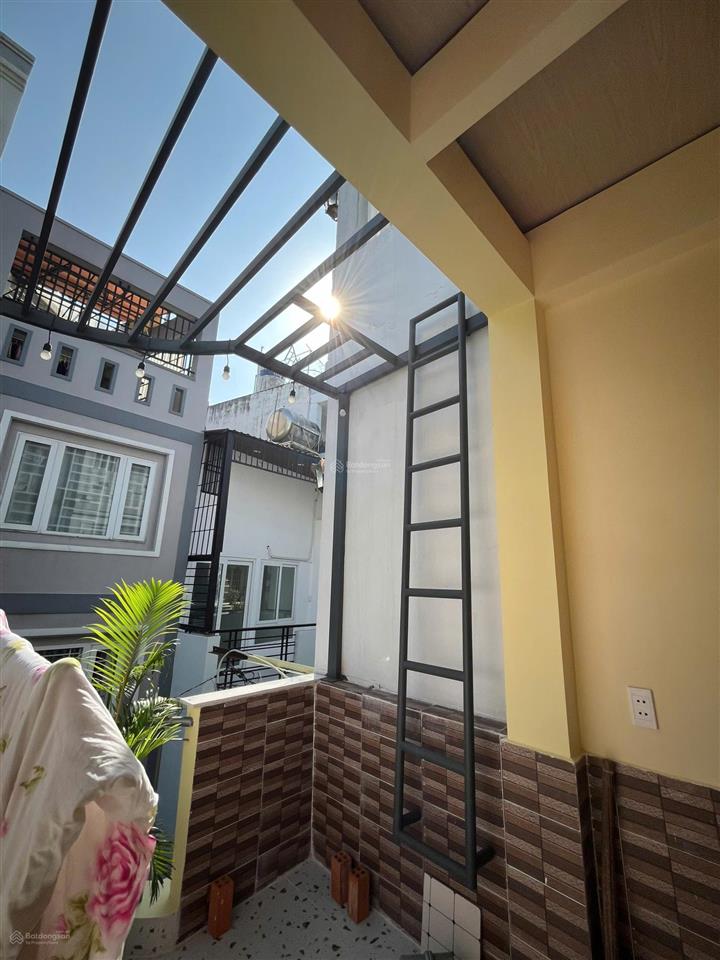 Kế vincom  xe hơi ngủ nhà! bán nhà hxh thông nguyễn xí  nơ trang long (4x12m)  3 tầng đẹp ở ngay