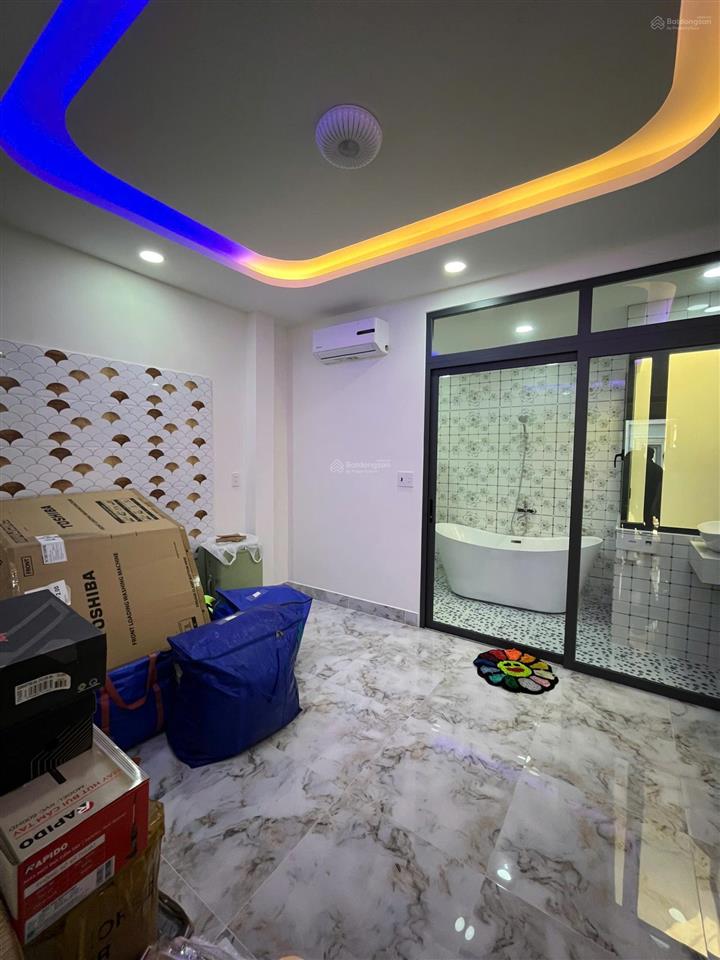 Kế vincom  xe hơi ngủ nhà! bán nhà hxh thông nguyễn xí  nơ trang long (4x12m)  3 tầng đẹp ở ngay