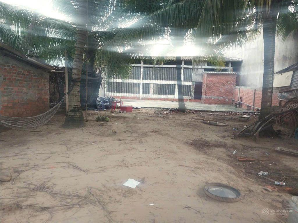 Bán đất mặt tiền ql57 khu phố 3, thị trấn mỏ cày, bến tre.