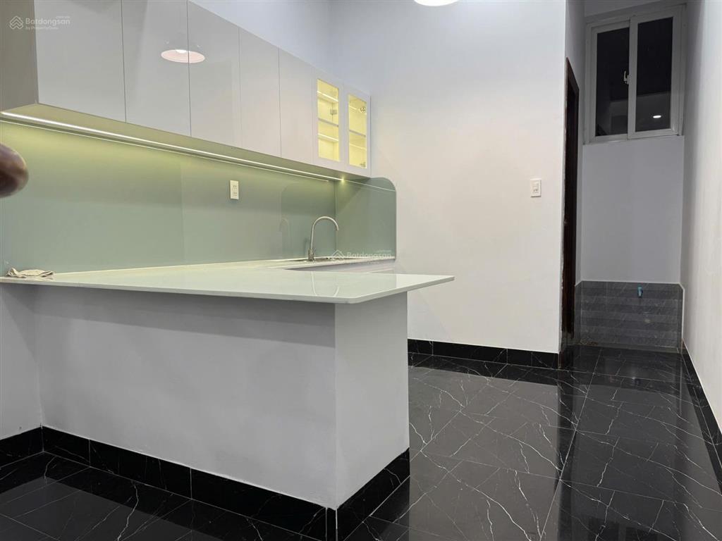 Đầu tư cho thuê  2 tỷ  nhà mới 2 tầng,2pn,2wc  1' metro suối tiên,xn, bx miền đông  hẻm ôtô