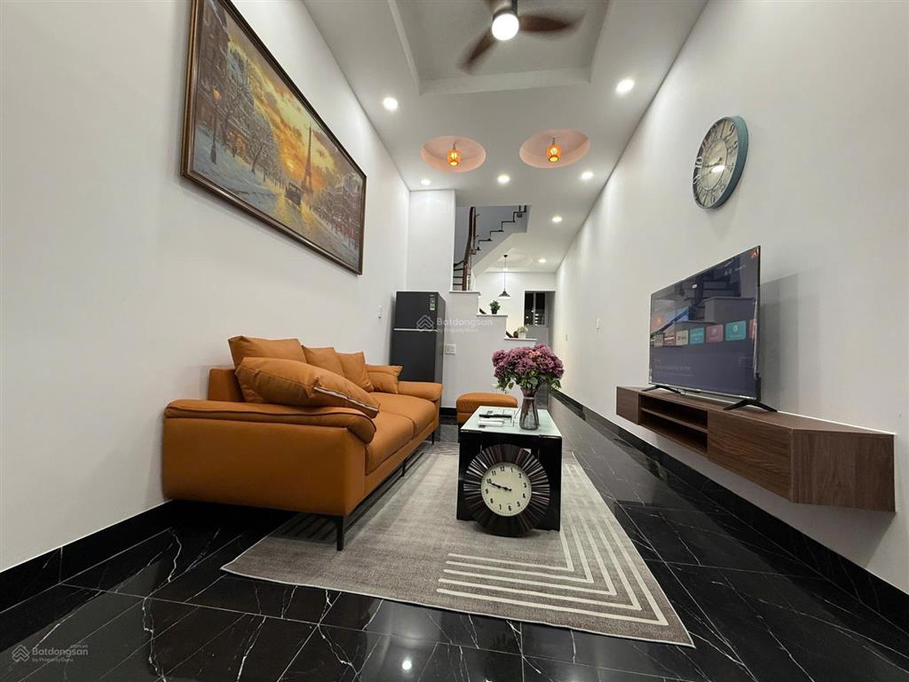 Đầu tư cho thuê  2 tỷ  nhà mới 2 tầng,2pn,2wc  1' metro suối tiên,xn, bx miền đông  hẻm ôtô