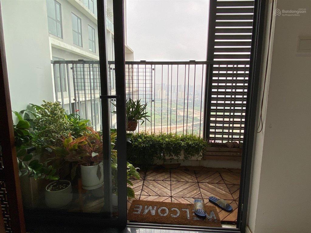 Chính chủ bán căn 2 ngủ, tầng trung, chỉ 5,2 tỷ. full nt.  0343 202 ***