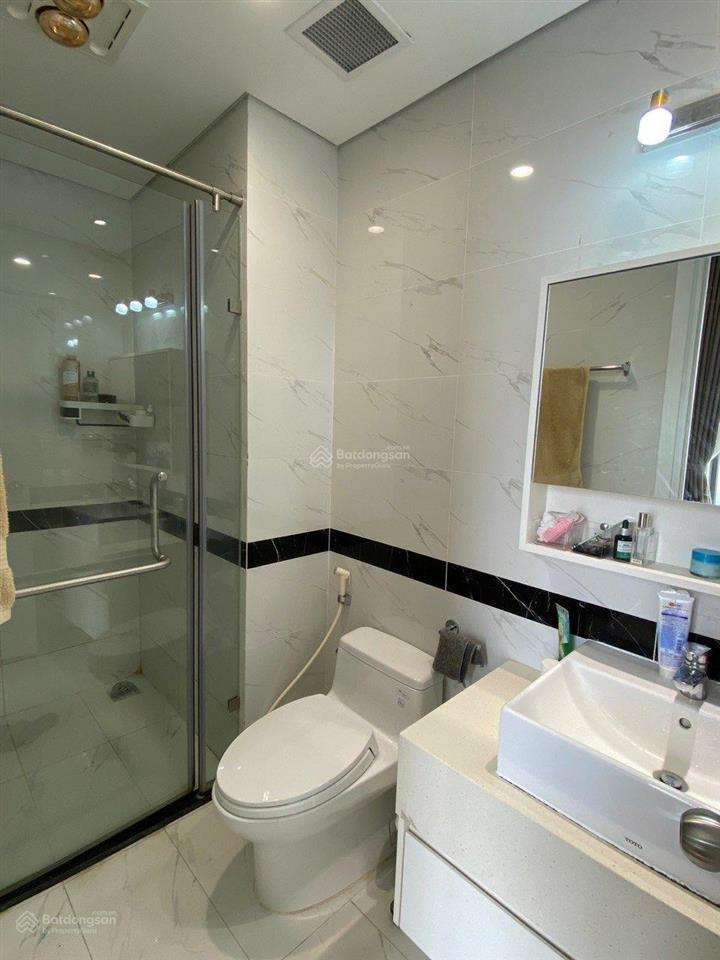 Chính chủ bán căn 2 ngủ, tầng trung, chỉ 5,2 tỷ. full nt.  0343 202 ***