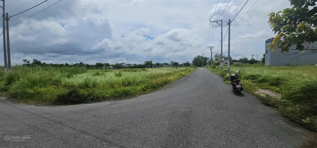 Bán đất ở tại kdc 5 hiệp  tân lân, cần đước, 116m2 giá 1,4 tỷ có tl.  0836 414 *** xem