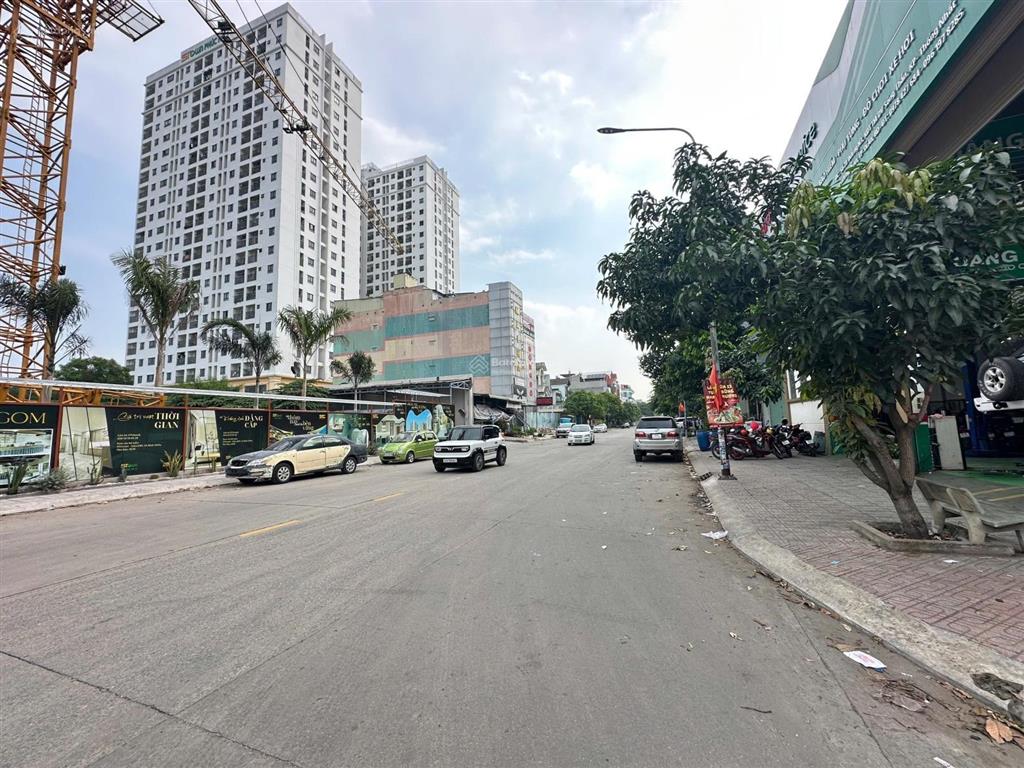 Hiếm cổng chung cư tại vincom dĩ an đẹp