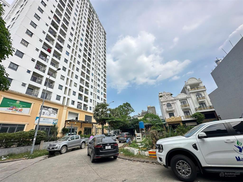 Hiếm cổng chung cư tại vincom dĩ an đẹp