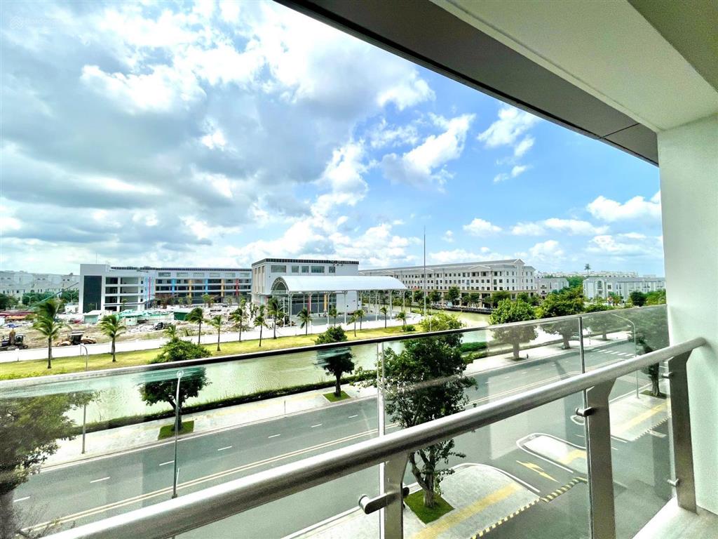 Bán 2pn căn đẹp lumière boulevard mua trực tiếp cđt giá tốt 4.651 tỷ