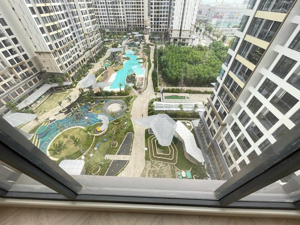 Hiếm! hàng cdt 2pn căn góc masteri centre point view trực diện hồ bơi vincom 5.3tỷ full + đồ điện