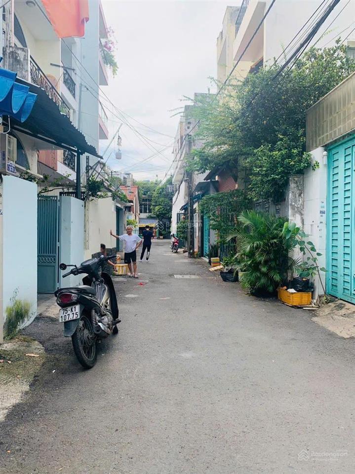 Chính chủ gửi bán nhà đường trần quang cơ  gần mặt tiền