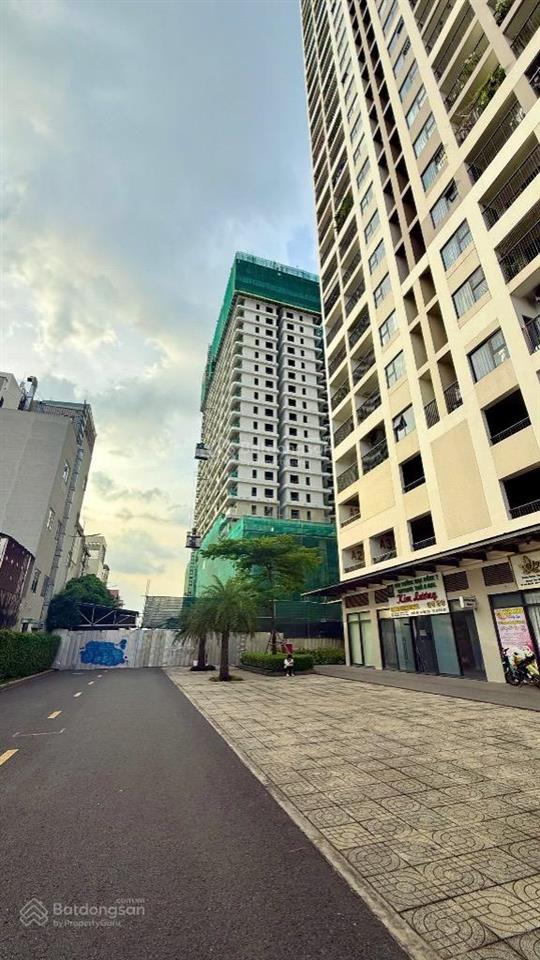 Bán shophouse charm sapphire rẻ nhất thị trường, trục đt 743. giá 4,5 tỷ căn góc 74m2 mặt tiền 15m