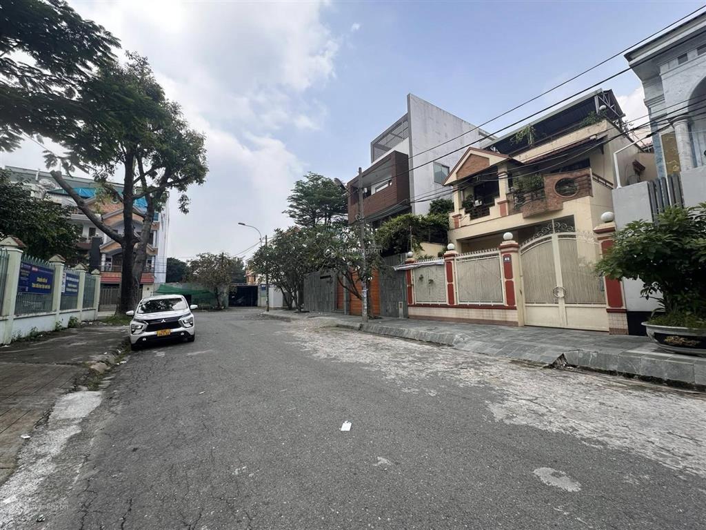 Biệt thự mặt tiền đường số 11a, kdc tên lửa (8x21m) 2 tấm, giá 23.8 tỷ