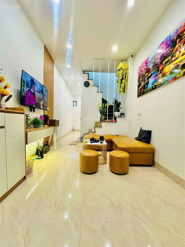 Siêu hiếm phố trương định 23m2/ 2 tầng/ 2 phòng ngủ / giá 2,68 tỷ