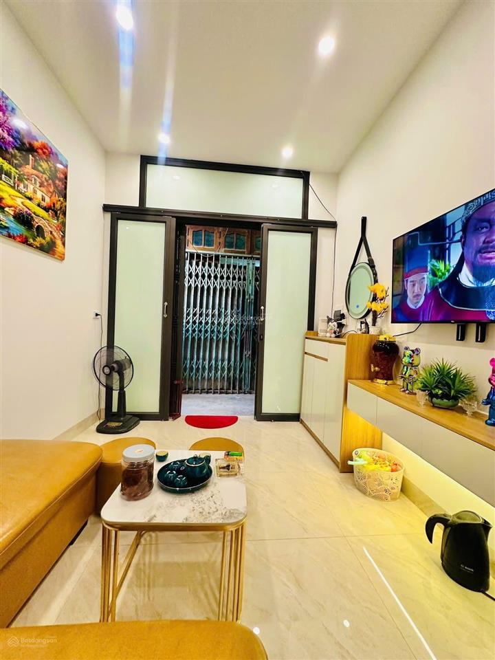 Siêu hiếm phố trương định 23m2/ 2 tầng/ 2 phòng ngủ / giá 2,68 tỷ