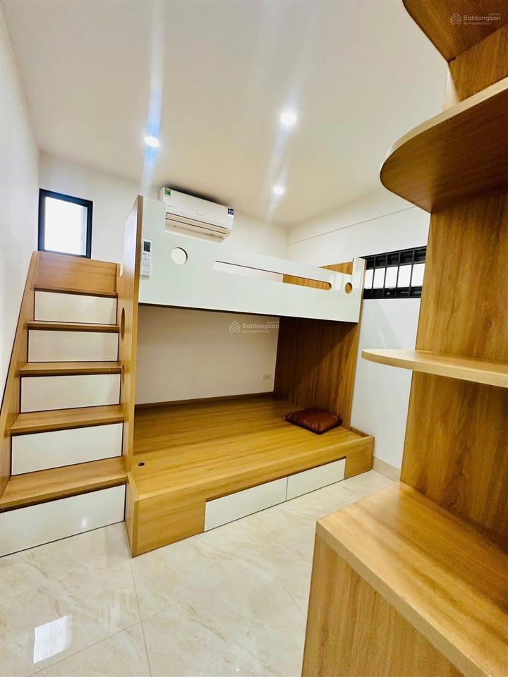 Siêu hiếm phố trương định 23m2/ 2 tầng/ 2 phòng ngủ / giá 2,68 tỷ