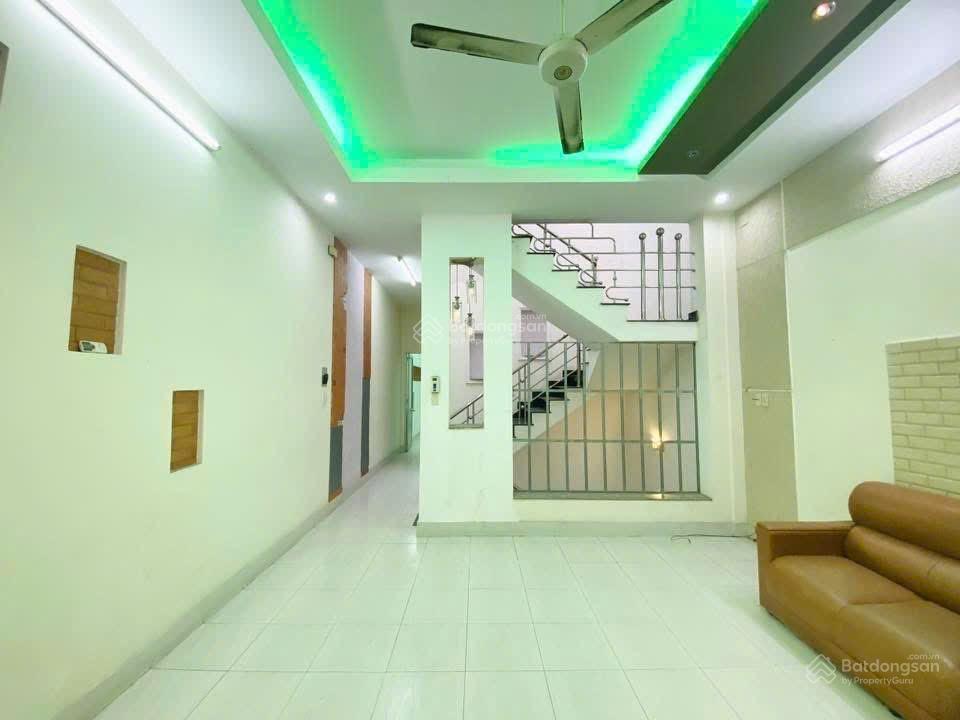 Bán căn nhà 1 trệt 2 lầu gần ngay chợ bửu long trong kdc bửu long