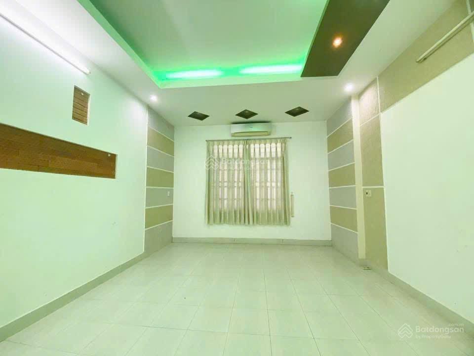 Bán căn nhà 1 trệt 2 lầu gần ngay chợ bửu long trong kdc bửu long