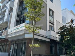 Siêu hiếm! siêu hót!! duy nhất 1 căn shophouse góc chân đế 9 toà chung cư cần bán gấp!!