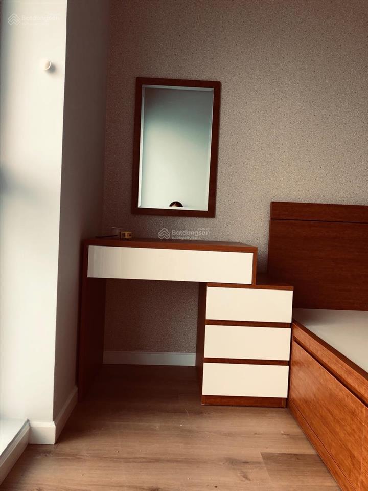 Chủ nhà cho thuê căn góc cc central plaza q.tb. dt 70m2 2p 2wc. giá 12tr.  0702 270 ***