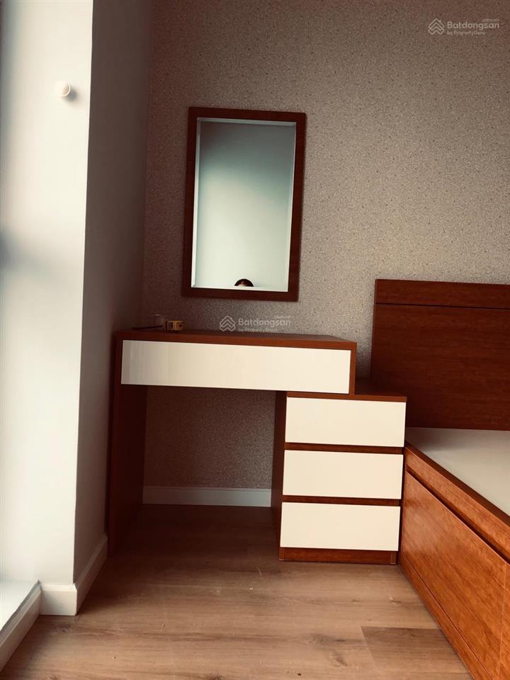 Chủ nhà bán căn góc thang bộ cc hùng vương q. 5. dt 65m2 2p.  0702 270 ***