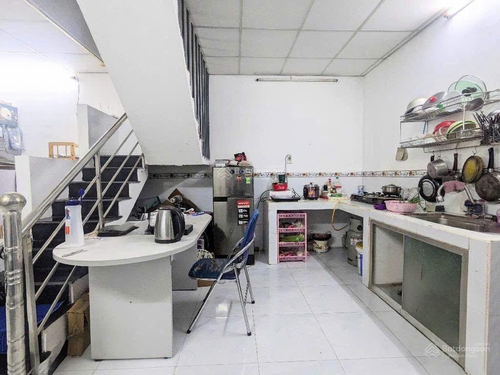 Bán nhà 2 tầng giá 3,2 tỷ ngay đường man thiện, hẻm ô tô thông