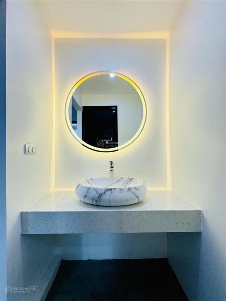 Bí mật sau chân cầu chương dương long biên nhà 6 tầng x 62m2, ô tô vào, thiết kế lạ, giá 14.5 tỷ