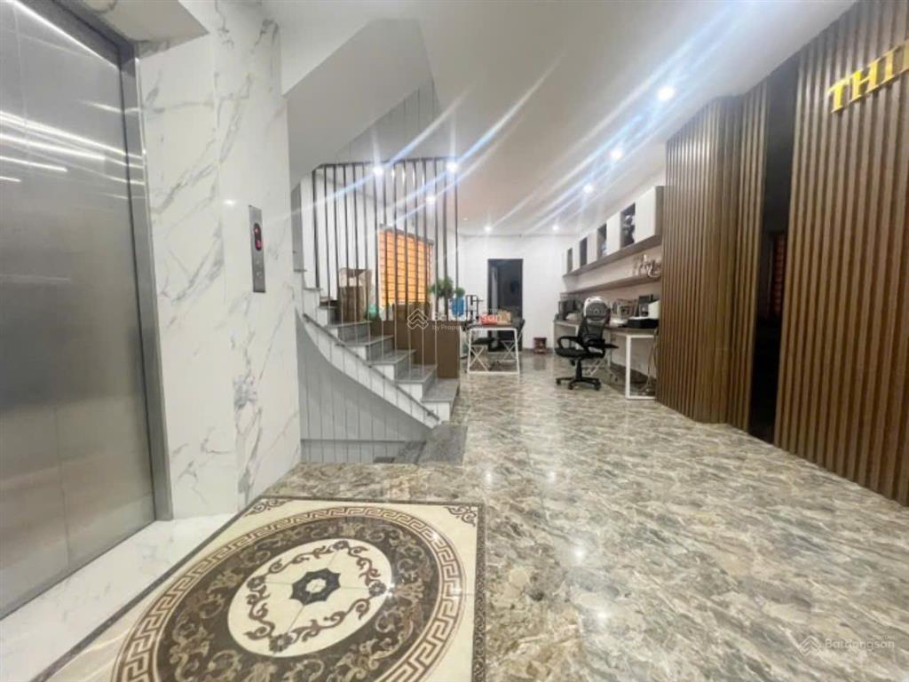 Nhà phố hồng tiến bồ đề long biên. dt 63m2 x mt 4.6m x 7 tầng thang máy, ô tô vào. giá 14,3 tỷ