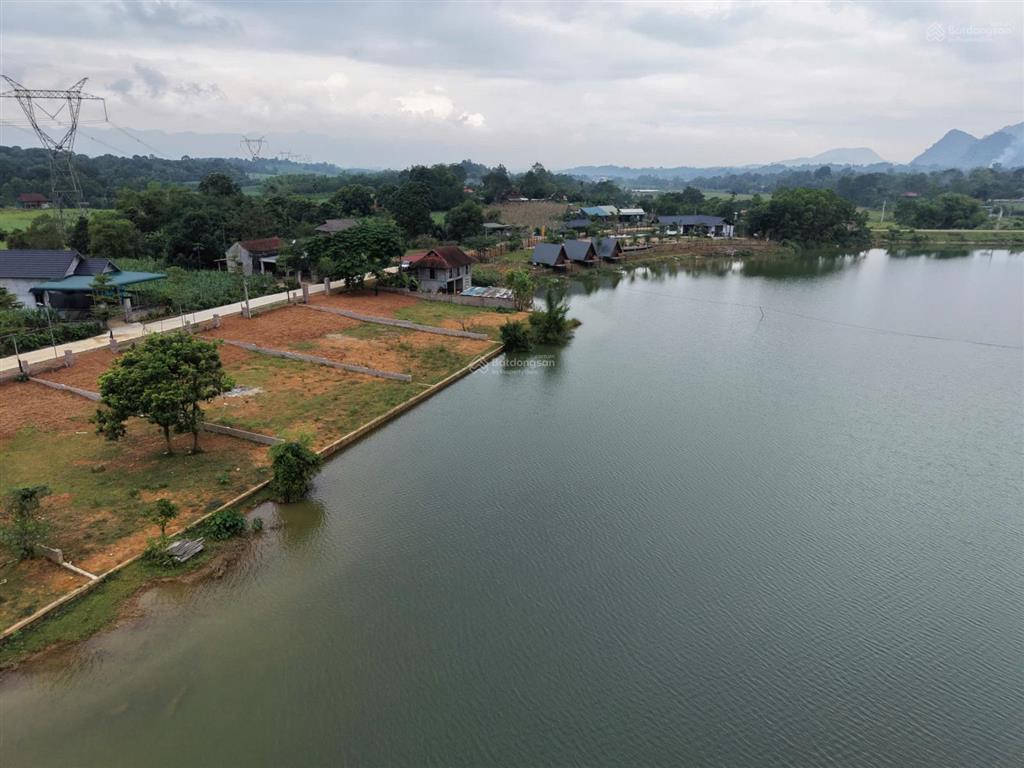 Bán 10 lô f0 đất nghỉ dưỡng tay chạm nước. dt 240  500m2. giá nhỉnh 1 tỷ. tại hồ đập cành, lạc sơn