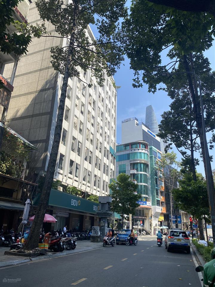 Hấp dẫn nhất quận 1 mt cô bắc quận 1 dt 4x11m nở hậu 6,7m 55m2 đất, 3 tầng kiên cố, giá 24,1 tỷ