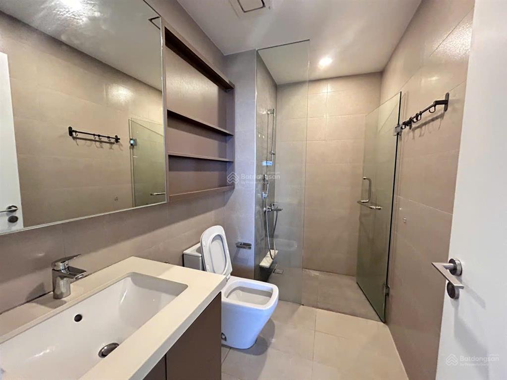 For rent  q2 thảo điền  3 bedrooms 48,000,000 vnd/ month