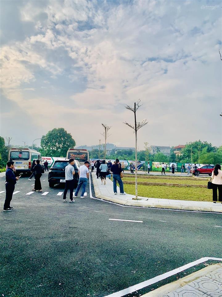 Cách ql 21a chỉ 30m, lô đất hoà lạc 120m2 full thổ, ô tô tránh, giá dân cho nđt nhanh tay