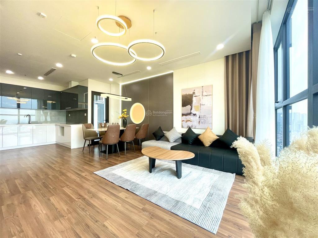 Cho thuê căn góc 3pn đủ đồ tại chung cư mipec rubik 360, giá thuê 24tr/th.  0355 965 ***