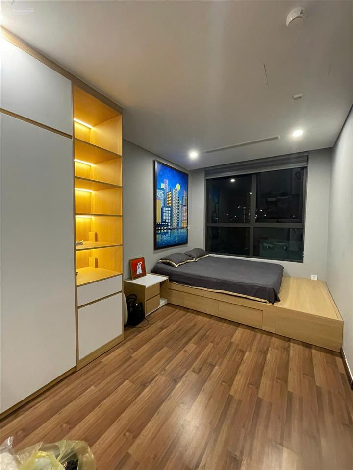 Giá tốt cho thuê căn hộ mipec rubik xuân thủy 2pn, 2wc, full đồ, giá chỉ 19tr/th.  0355 965 ***