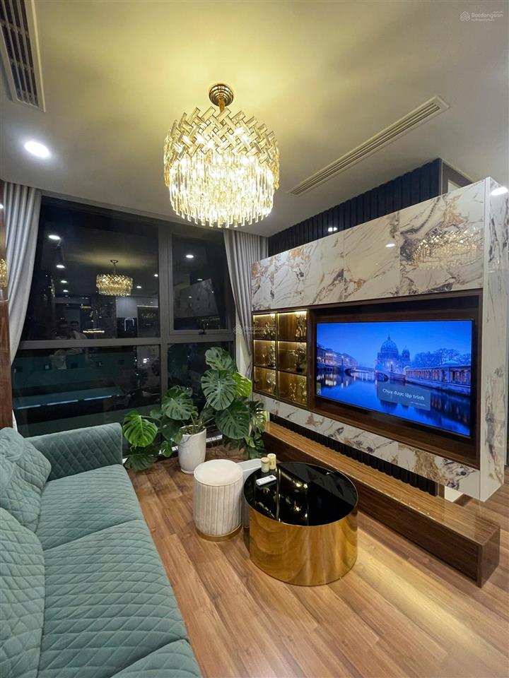 Giá tốt cho thuê căn hộ mipec rubik xuân thủy 2pn, 2wc, full đồ, giá chỉ 19tr/th.  0355 965 ***