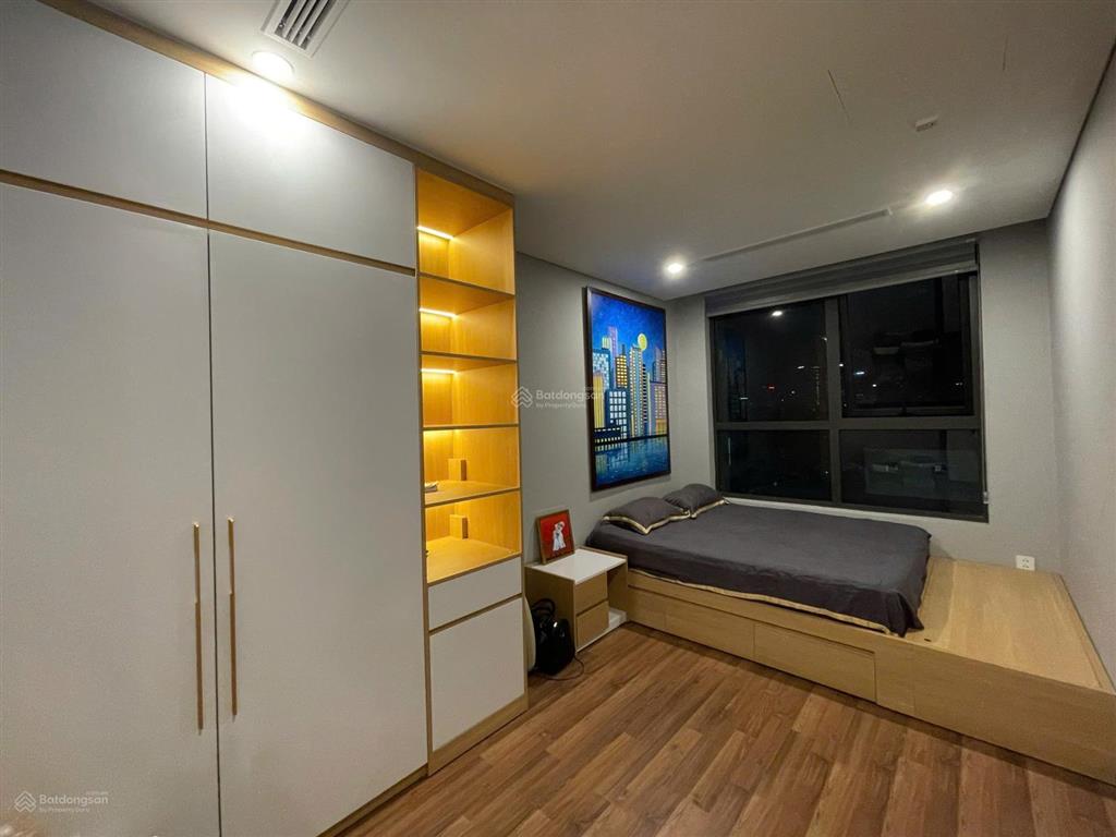 Giá tốt cho thuê căn hộ mipec rubik xuân thủy 2pn, 2wc, full đồ, giá chỉ 19tr/th.  0355 965 ***