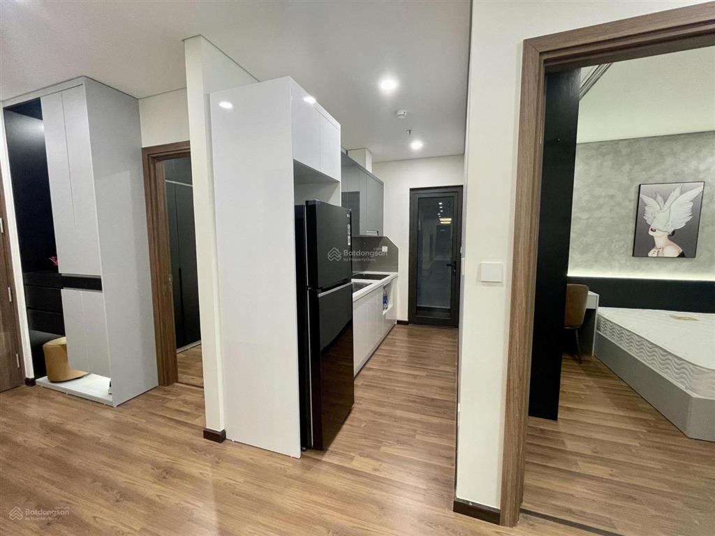 Hot cho thuê căn hộ 2pn tại chung cư mipec rubik xuân thủy, giá chỉ 16tr/th.  em 0355 965 ***