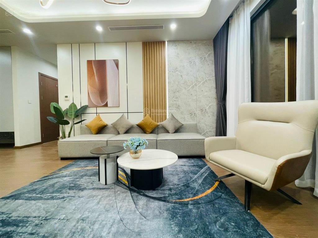 Hot cho thuê căn hộ 3 ngủ 148m2 full đồ discovery compex, giá 25tr/tháng.  0355 965 ***